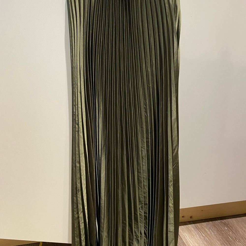 Dynamite Olive Green Pleated Maxi Skirt